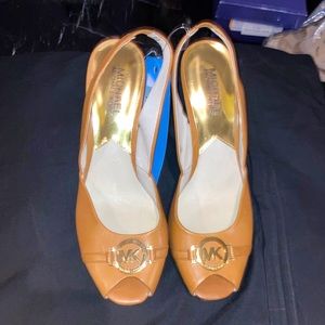 New Michael Kors tan peep tow wedges
